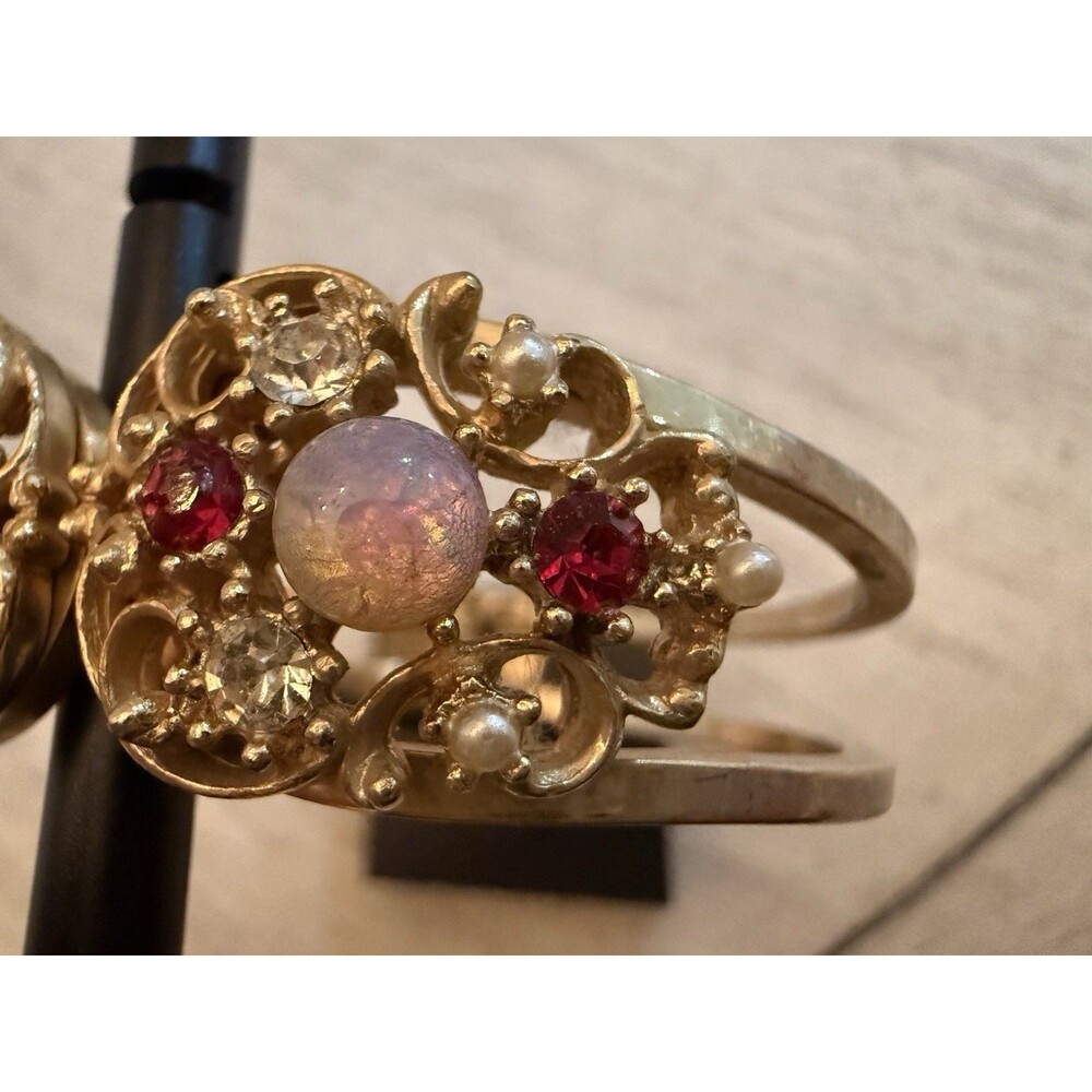 Vintage Victorian Revival Style Clamper Bracelet Hinged Bangle Cuff Gold Ornate - Picture 10 of 10